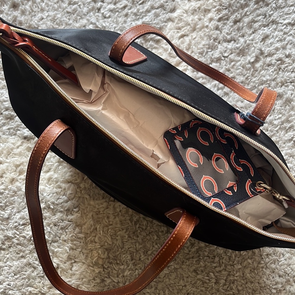 Rare Dooney & Bourke NFL Chicago Bears Large Shoulder Purse Slim Wallet